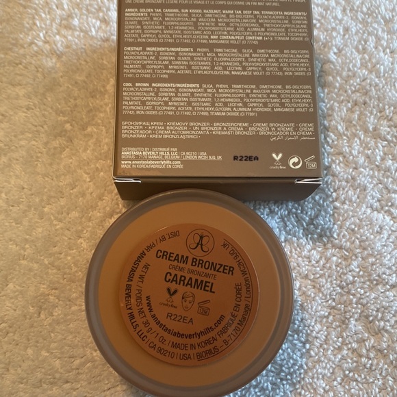 Anastasia Beverly Hills Cream Bronzer in Caramel - Picture 4 of 6
